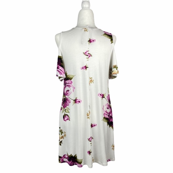 Flowy Floral Cold Shoulder Cut-Out Dress - Picture 2 of 4